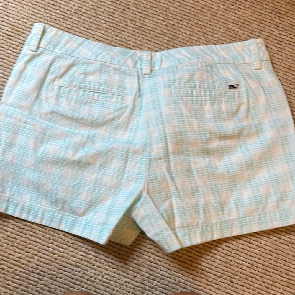 Vineyard Vines Women's size 8 aqua and white whale Pastel 3" inseam Shorts - Picture 4 of 4